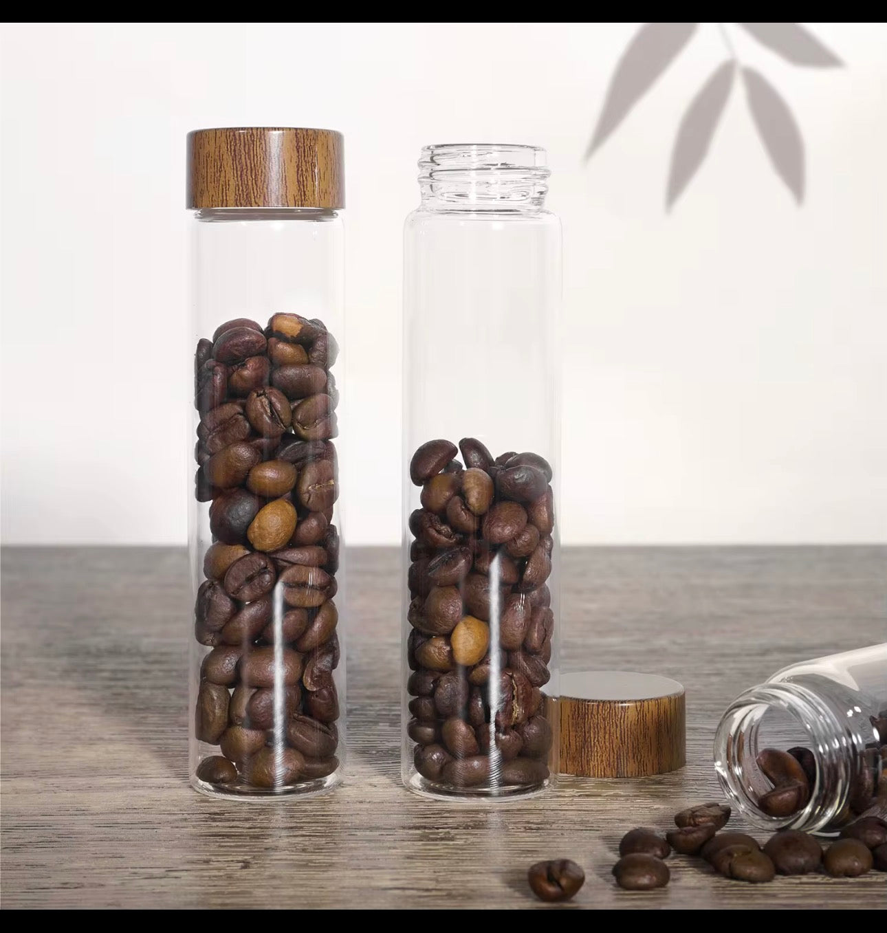 Tea display with an airtight lid